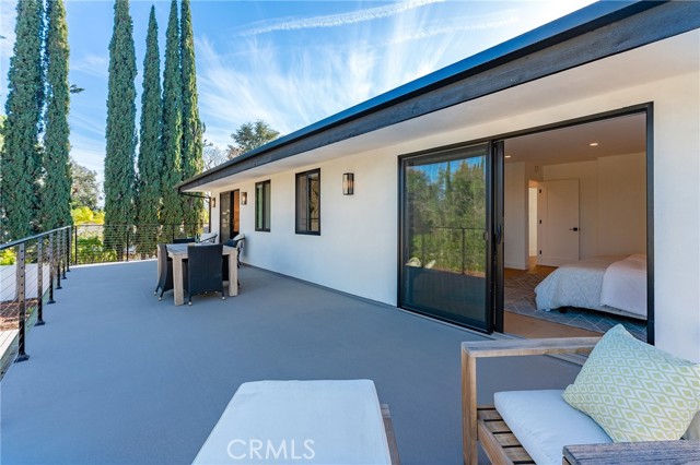Detail Gallery Image 26 of 57 For 5630 Blanco Ave, Woodland Hills,  CA 91367 - 4 Beds | 4/1 Baths