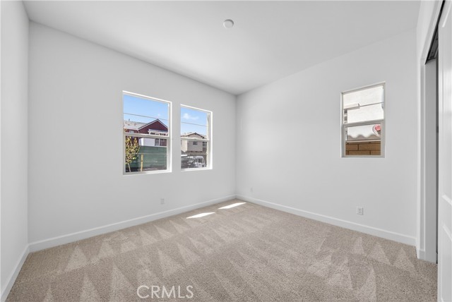21219 Currant Ct, Chatsworth CA: https://media.crmls.org/medias/754ac697-a60e-4a9b-9569-6dde3115fddf.jpg