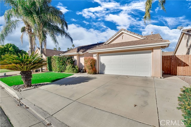 Detail Gallery Image 1 of 1 For 2170 Juneberry Ave, Hemet,  CA 92545 - 2 Beds | 2 Baths