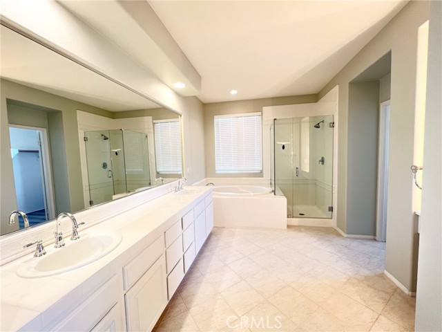 Detail Gallery Image 13 of 20 For 10 Westgate, Irvine,  CA 92620 - 4 Beds | 2/1 Baths