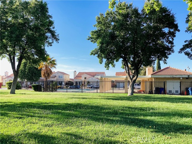 2326 Scott Avenue, Palmdale CA: https://media.crmls.org/medias/754d56f2-b663-4b5a-a804-7e66b8b013a7.jpg