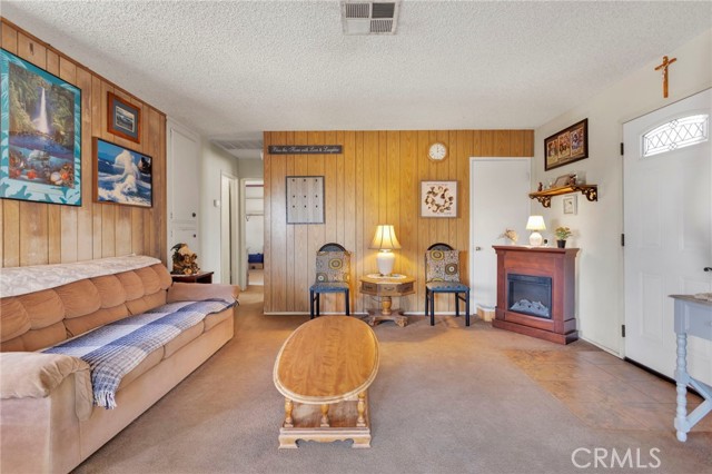 Detail Gallery Image 5 of 25 For 11121 Oakwood, Hesperia,  CA 92345 - 2 Beds | 1 Baths