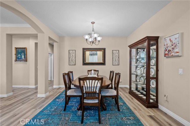 Detail Gallery Image 11 of 45 For 39934 Borica Ct, Palmdale,  CA 93551 - 5 Beds | 3 Baths