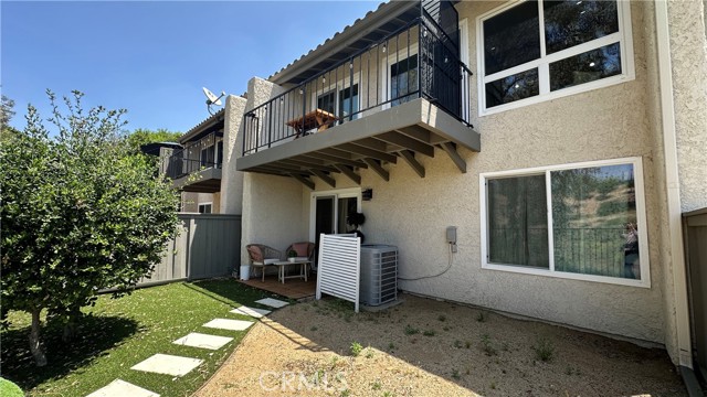 Detail Gallery Image 30 of 38 For 11467 Tampa Ave #154,  Porter Ranch,  CA 91326 - 3 Beds | 3 Baths