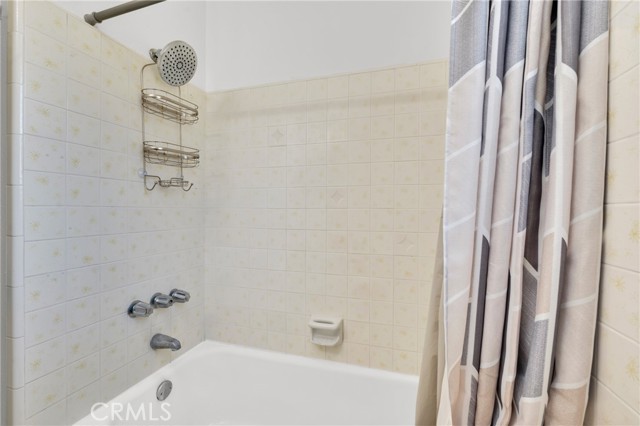 Detail Gallery Image 18 of 28 For 6107 Del Amo Bld, Lakewood,  CA 90713 - 4 Beds | 3 Baths