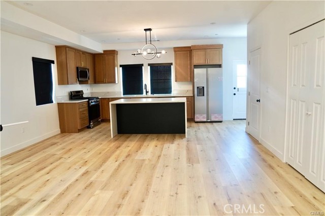 Detail Gallery Image 5 of 16 For 6747 Pickering Ave #B,  Whittier,  CA 90601 - 3 Beds | 2/1 Baths