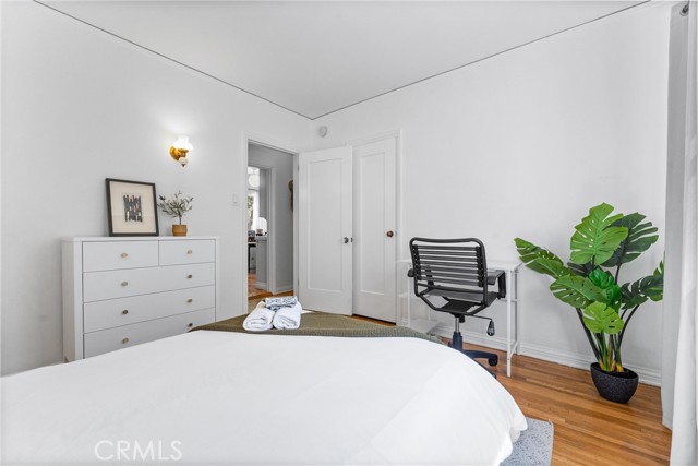 1031 Termino Avenue, Long Beach CA: https://media.crmls.org/medias/754fc393-a401-4f52-bca3-d6285d072ceb.jpg