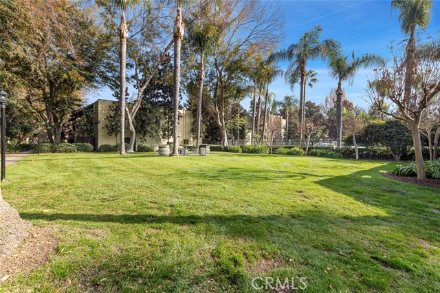 Detail Gallery Image 30 of 33 For 2881 Huntington Bld #137,  Fresno,  CA 93721 - 1 Beds | 1 Baths