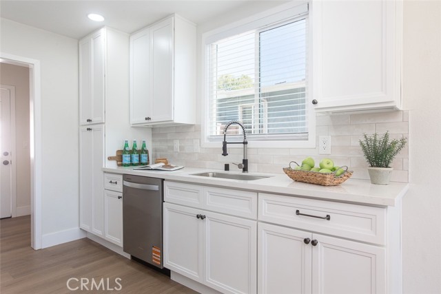 417 W Leeside, Glendora CA: https://media.crmls.org/medias/75507c50-3c4d-42c5-90d0-4be3bab5f236.jpg