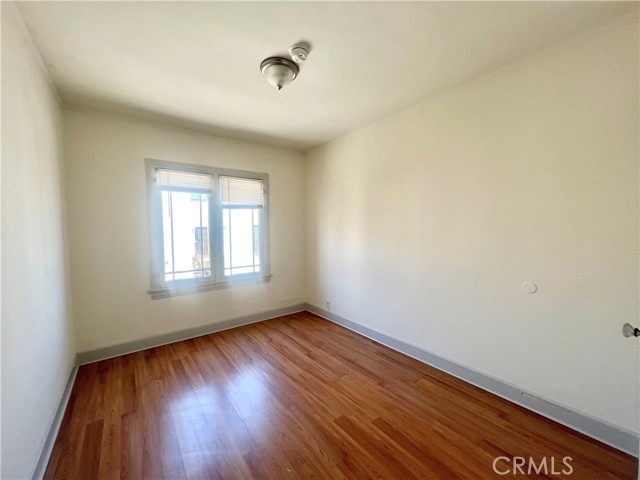 Detail Gallery Image 6 of 17 For 124 S Westmoreland Ave, Los Angeles,  CA 90004 - 1 Beds | 1 Baths