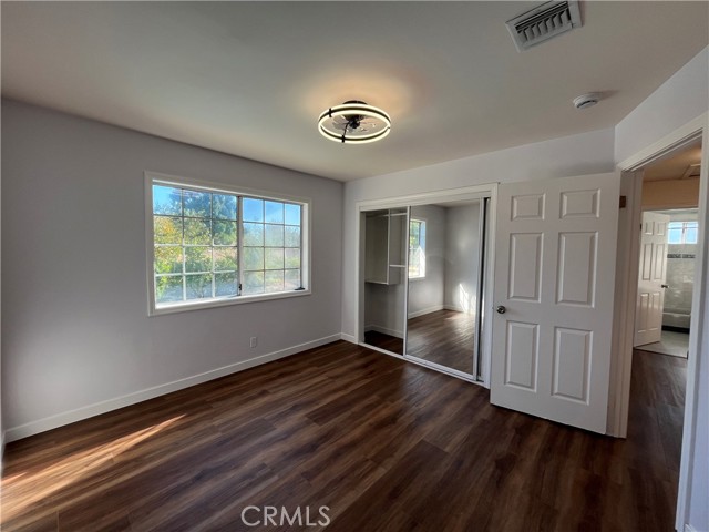 Detail Gallery Image 13 of 22 For 7522 Balcom, Reseda,  CA 91335 - 4 Beds | 3 Baths