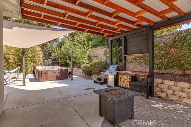 1050 Sleepy Hollow Road, Paso Robles CA: https://media.crmls.org/medias/75513e5d-0df6-424e-8c96-cee01c32a61a.jpg