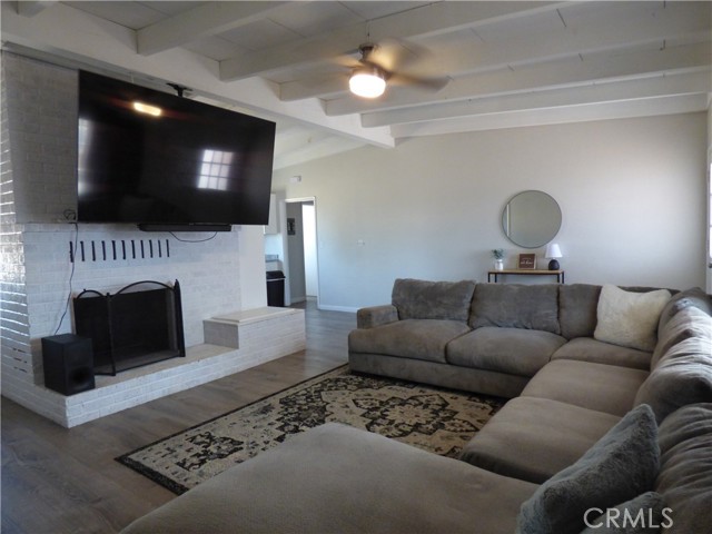 Detail Gallery Image 16 of 33 For 21990 Ramona Ave, Apple Valley,  CA 92307 - 3 Beds | 1/1 Baths