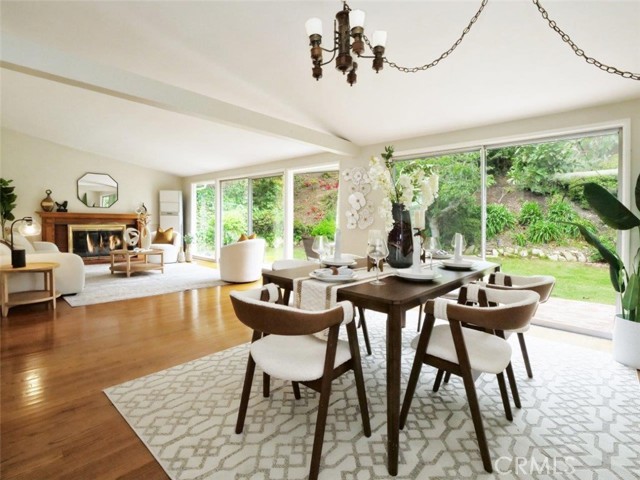 Living room to dining area