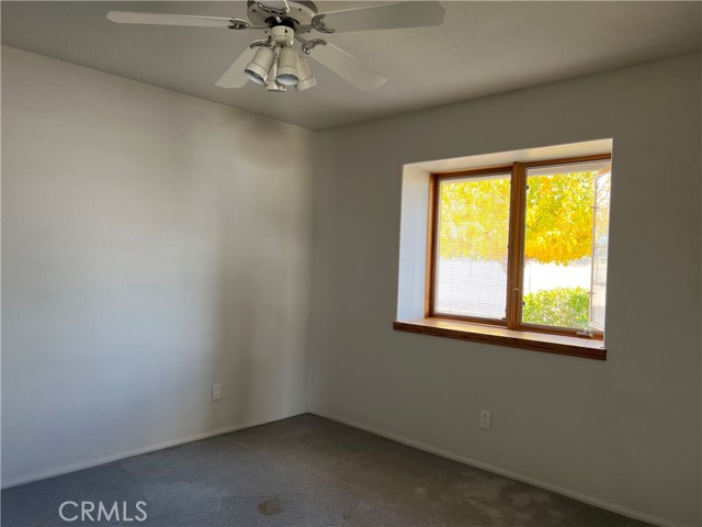 Detail Gallery Image 12 of 17 For 6818 Kittyhawk Ave, Hesperia,  CA 92345 - 2 Beds | 1 Baths