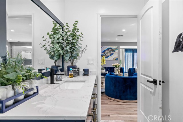 Detail Gallery Image 25 of 61 For 7700 Winnetka, Winnetka,  CA 91306 - 5 Beds | 3 Baths