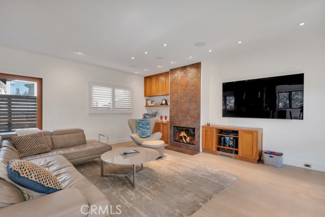 Detail Gallery Image 6 of 40 For 4315 Morro Dr, Woodland Hills,  CA 91364 - 3 Beds | 3/1 Baths