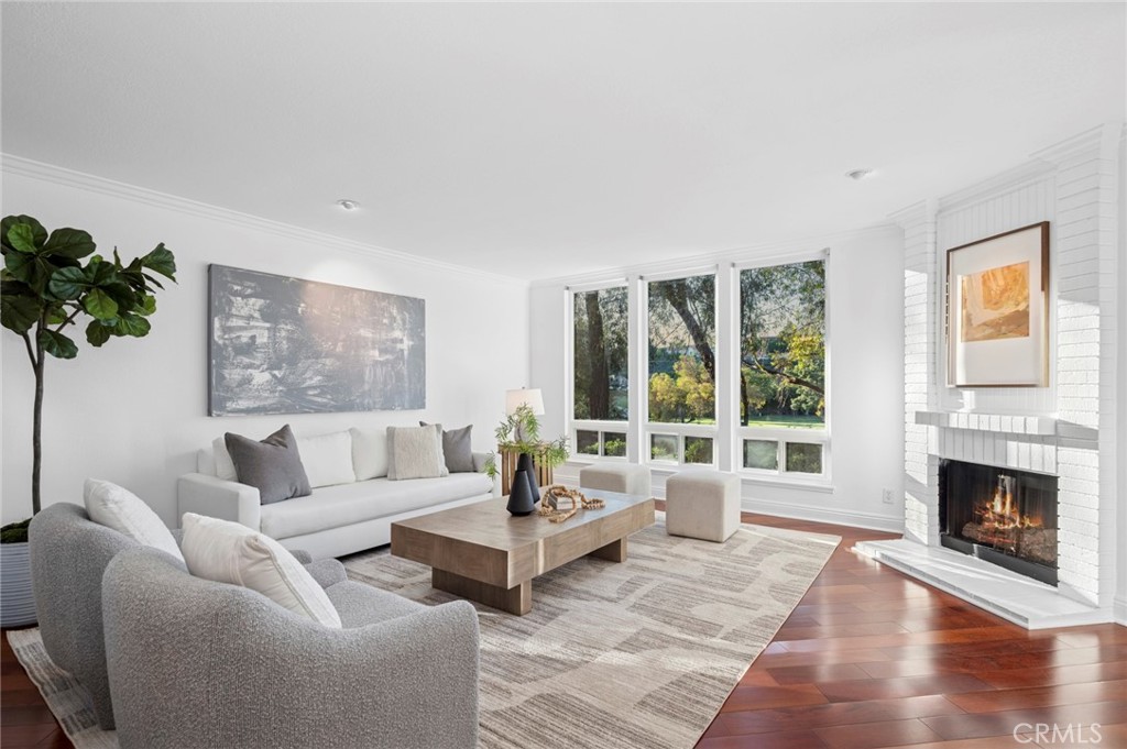 MLS #OC25243324 image #6