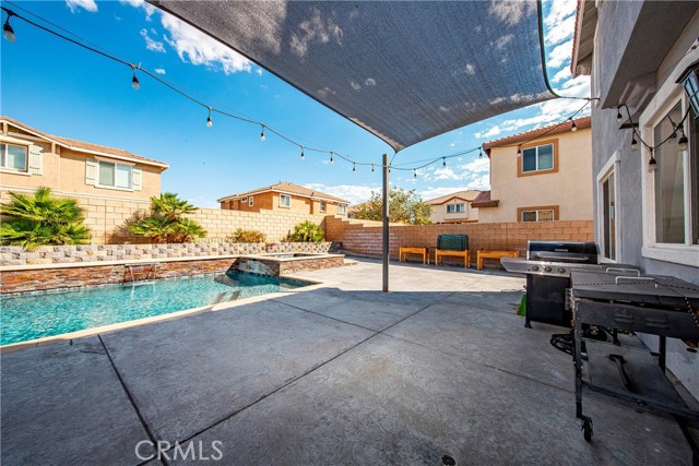 Detail Gallery Image 15 of 40 For 38118 Pioneer Dr, Palmdale,  CA 93552 - 3 Beds | 3 Baths