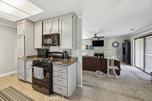 Detail Gallery Image 8 of 34 For 128 Flag Way a,  Paso Robles,  CA 93446 - 2 Beds | 2 Baths