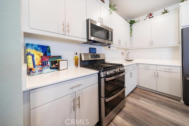 Detail Gallery Image 12 of 55 For 35157 Grove, Fallbrook,  CA 92028 - 4 Beds | 2/1 Baths