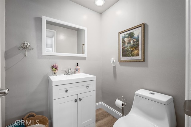 Detail Gallery Image 17 of 38 For 1721 Green Meadow Ave, Tustin,  CA 92780 - 4 Beds | 2/1 Baths