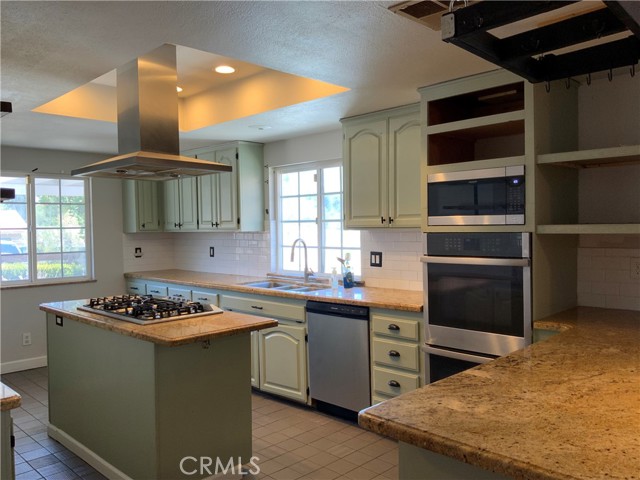 Detail Gallery Image 6 of 34 For 19530 Arcadia St, Corona,  CA 92881 - 3 Beds | 2 Baths