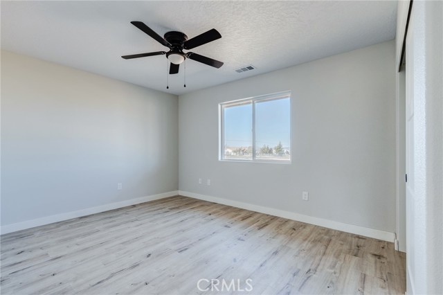 Detail Gallery Image 34 of 46 For 22520 Houston St, Apple Valley,  CA 92308 - 4 Beds | 2/1 Baths