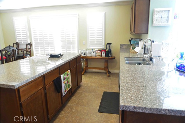 Detail Gallery Image 13 of 36 For 37475 Gallery Ln, Beaumont,  CA 92223 - 4 Beds | 3 Baths