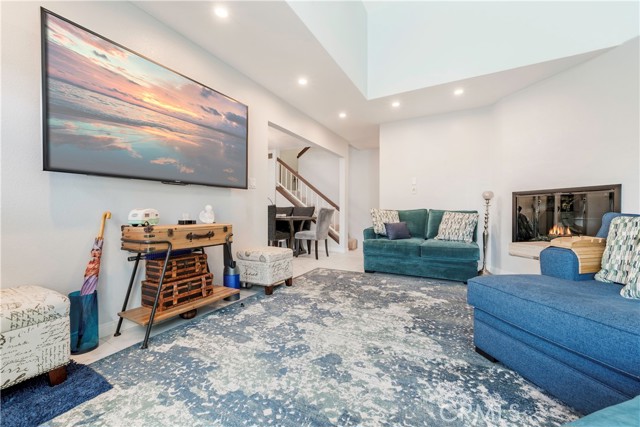 Detail Gallery Image 7 of 31 For 25900 Oak St #102,  Lomita,  CA 90717 - 3 Beds | 2 Baths