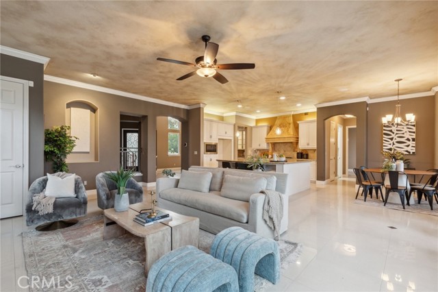 Detail Gallery Image 37 of 61 For 4918 W Bluff, Fresno,  CA 93722 - 5 Beds | 3/1 Baths