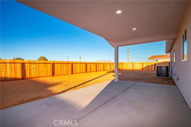 Detail Gallery Image 6 of 23 For 8937 Oleander Ave, California City,  CA 93505 - 3 Beds | 2 Baths