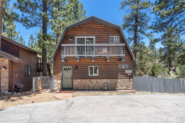 Detail Gallery Image 1 of 48 For 42662 Juniper Dr, Big Bear Lake,  CA 92315 - 3 Beds | 2 Baths