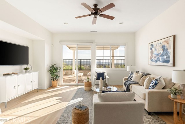 Detail Gallery Image 4 of 35 For 18150 Spyglass Hill, Yorba Linda,  CA 92886 - 4 Beds | 3 Baths