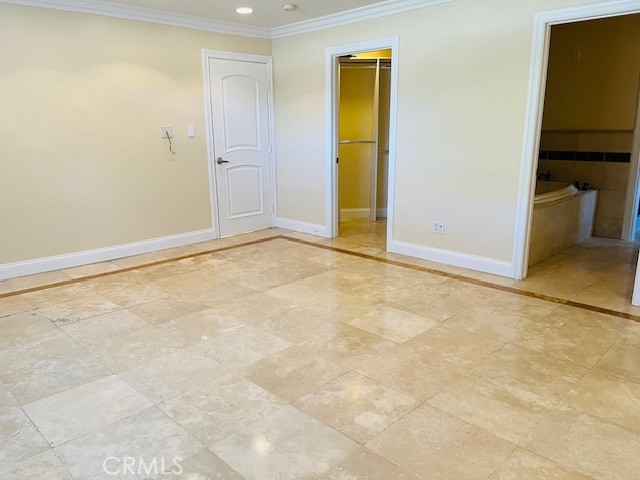 Detail Gallery Image 14 of 48 For 6201 Corbin Ave, Tarzana,  CA 91356 - 5 Beds | 4 Baths