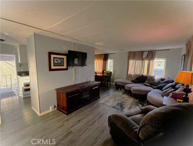 Detail Gallery Image 4 of 14 For 9391 California #7,  Riverside,  CA 92503 - 2 Beds | 1 Baths