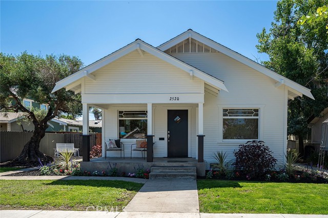 2520 East Sixth Street, Long Beach, California 90814, 4 Bedrooms Bedrooms, ,3 BathroomsBathrooms,Single Family Residence,For Sale,East Sixth Street,PW24172605