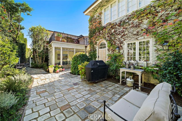 Detail Gallery Image 39 of 45 For 464 Holly, Laguna Beach,  CA 92651 - 4 Beds | 3/1 Baths