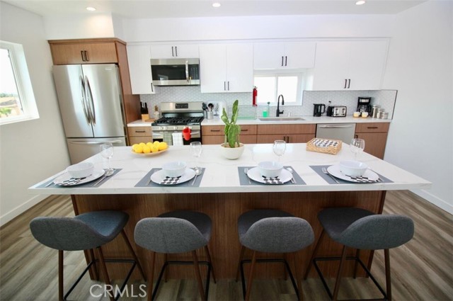 Detail Gallery Image 7 of 23 For 1416 S Cloverdale, Los Angeles,  CA 90019 - 3 Beds | 3 Baths