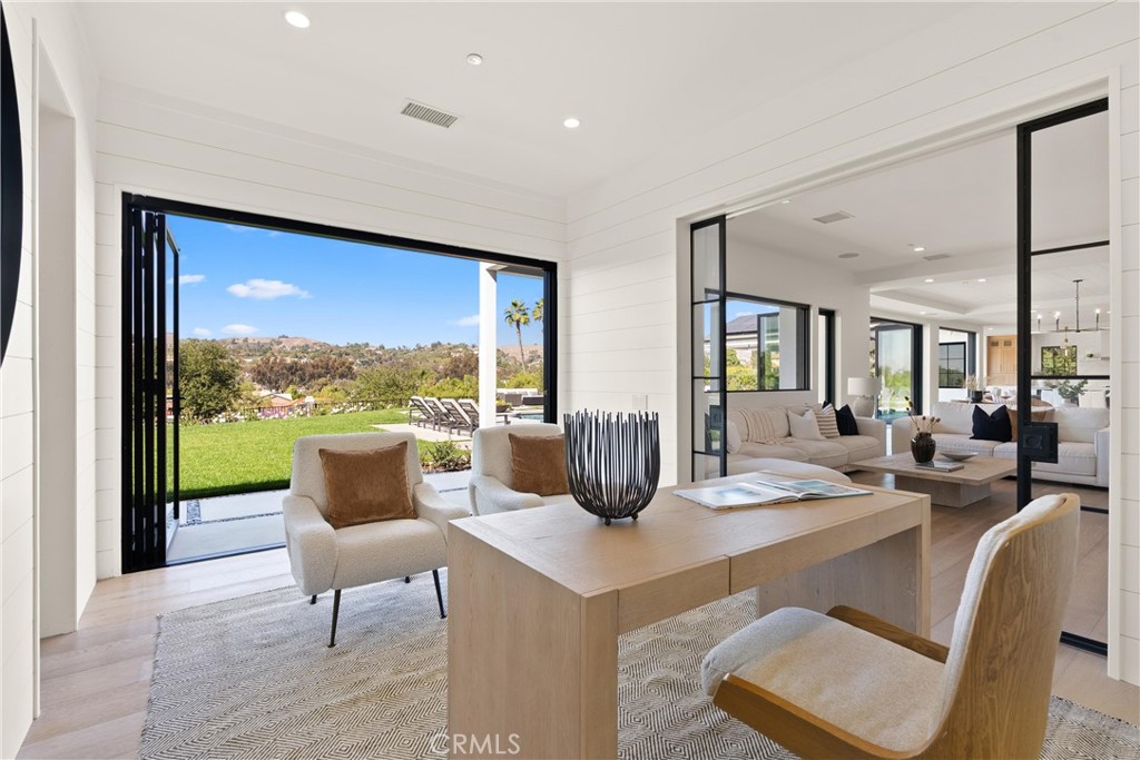 MLS #OC25251950 image #26