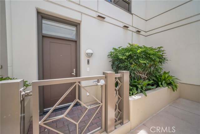 700 E Street, San Diego, California 92101, 1 Bedroom Bedrooms, ,2 BathroomsBathrooms,Residential,For Sale,E Street,OC24112082