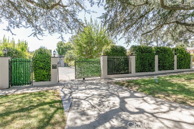 Detail Gallery Image 27 of 47 For 11063 White Oak Ave, Granada Hills,  CA 91344 - 3 Beds | 2 Baths
