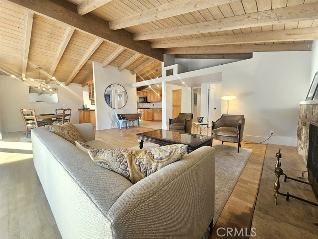 Detail Gallery Image 18 of 37 For 17530 Tuba St, Northridge,  CA 91325 - 4 Beds | 2/1 Baths