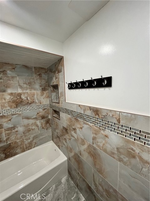 Detail Gallery Image 10 of 20 For 1073 1/2 W 112th St #1073 1/2,  Los Angeles,  CA 90044 - 2 Beds | 1 Baths