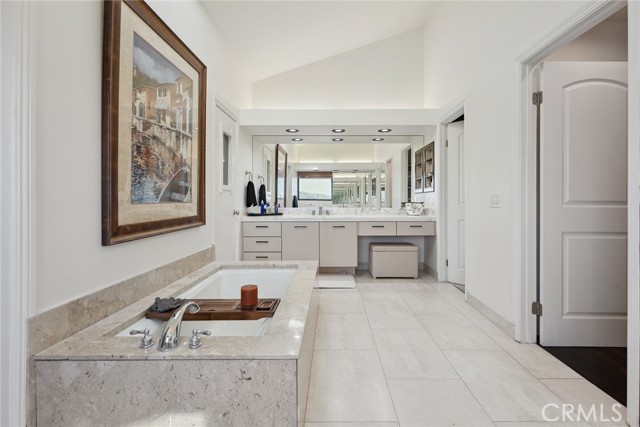 Detail Gallery Image 40 of 67 For 4372 Park Vicente, Calabasas,  CA 91302 - 4 Beds | 4/1 Baths