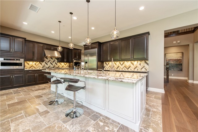 Detail Gallery Image 13 of 57 For 56 Dunmore, Irvine,  CA 92620 - 5 Beds | 5/1 Baths