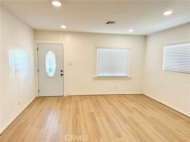 Detail Gallery Image 8 of 38 For 520 W California, Glendale,  CA 91203 - – Beds | – Baths