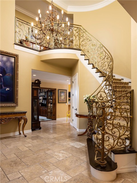 Detail Gallery Image 7 of 35 For 25281 Derbyhill Dr, Laguna Hills,  CA 92653 - 5 Beds | 4/1 Baths