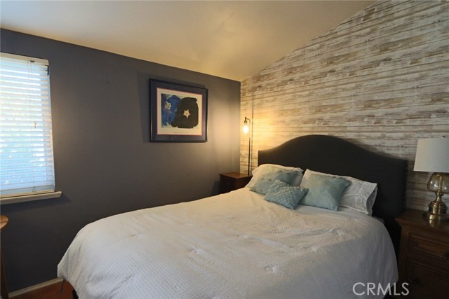 Detail Gallery Image 42 of 71 For 19208 Avenue of the Oaks #J,  Newhall,  CA 91321 - 2 Beds | 1/1 Baths