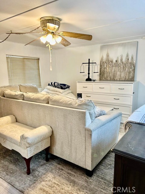 Detail Gallery Image 3 of 16 For 37311 47th St #204,  Palmdale,  CA 93552 - 2 Beds | 1 Baths
